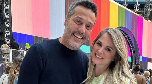 足球预测-罗纳尔多前女友 苏珊娜与朱利奥·塞萨尔因钱分手！